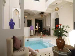 Riad Reve D'or hotel, 
Marrakech, Morocco.
The photo picture quality can be
variable. We apologize if the
quality is of an unacceptable
level.