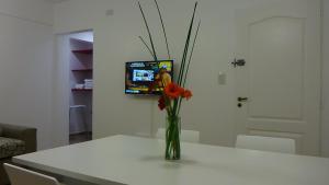 Depto calle 18 - soleado y con balcon