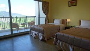 Phòng Tiêu Chuẩn Giường Đôi/2 Giường Đơn Có Ban Công (Standard Double or Twin Room with Balcony)