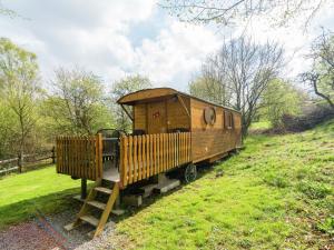 Cozy Holiday Home in Sensenruth with Sauna and Jacuzzi