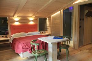 Junior Suite with Mountain View room in Albergo Chalet Lago Antorno