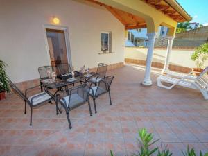 Spacious Apartment in Dramalj with Swimming Pool