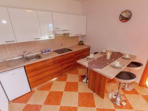 Tranquil Apartment in Dramalj with bubble bath 