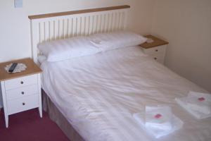 Standard Double Room room in The Poldark Inn