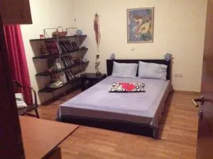 Filyra Homestay (Όμορφο δωμάτιο σε σπίτι) - Soúrmena