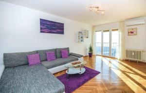 Apartment Skyscraper Maro