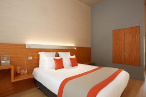 Hotels Hotel Centre Port-Royal : photos des chambres