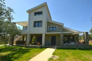 Christin Calm Houses - Pefkari