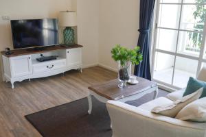 2 Bedroom Summer Huahin Condominium