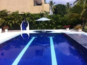 HERMOSA CASAQUINTA FAMILIAR CONDOMINIO CAMPESTRE EL PEÑON Piscina Privada Campo de Golf - Nariño