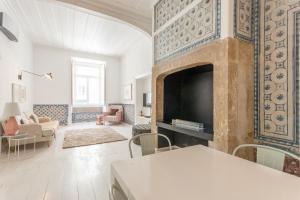 Baixa Tile Blue Two Bedroom Apartment  by LU Holidays