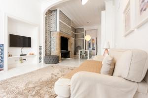 Baixa Tile Blue Two-Bedroom Apartment - by LU Holidays