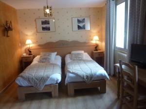 Hotels Les Agneaux : photos des chambres