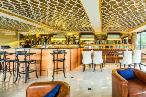 6th Avenue Surin by Lofty
