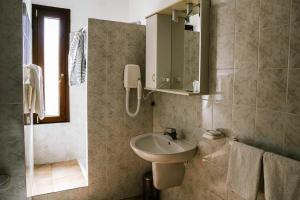 Economy Double or Twin Room