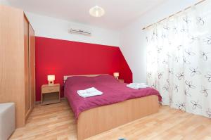 Apartments and rooms SaNja Vodice