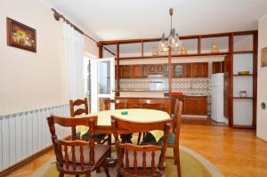 Apartments Marija near Center