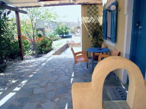 Cavo Perlevos Studios Kea Greece
