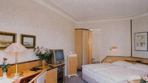 Triple Room room in Hotel Senator Hamburg