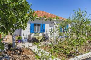 3 star talu House Lavanda Grohote Horvaatia