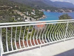 Apartments Mara - Metale