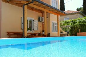 Apartment Darija with private pool