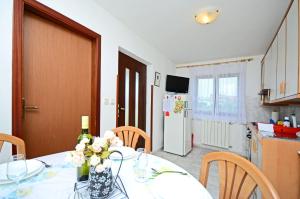 Two-Bedroom Apartment Standard room in Apartments Adelmo