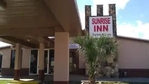 Sunrise Inn - Bradenton - رسكن