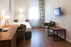 Single Room room in Hotel Engelbert