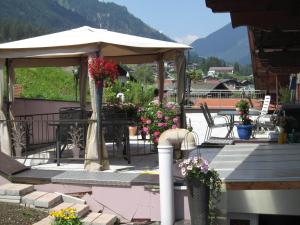 Apartment with Balcony or Terrace (2 Adults) room in Ferienhaus Olympia