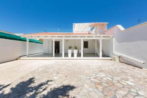 Villa Belvedere by BarbarHouse