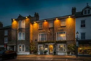 The Golden Fleece Hotel, Thirsk, North Yorkshire - Topcliffe