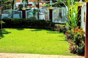 Entire House with 4 rooms near SM Molino and Vermosa Ayala