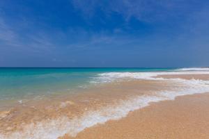 Red Parrot Beach Villa