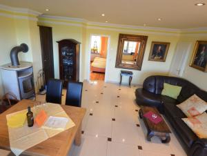 Reet-Meerblick-Terrassenwohnung-Sonnenkliff-EG