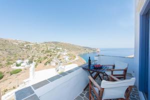 Aris & Maria Houses Sifnos Greece