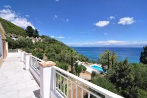 Veroniki Penthouse Deluxe Apartment - Agios Ioannis Peristerion