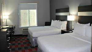 Holiday Inn Express & Suites Bonham by IHG