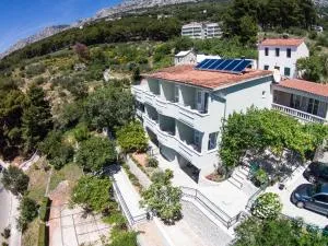 Guesthouse Dominović - Brela