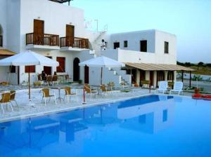 Romanzza Studios Naxos Greece