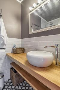 Sweet home near Opera House