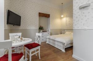 Sweet home near Opera House