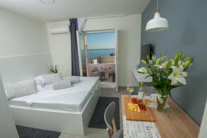 Seaside Luxury Suites