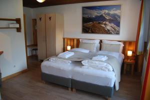 Double Room with Balcony room in Gästehaus Pernull