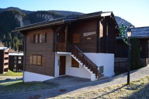 Gustav GS2 - 3hvězdičkové hotely ve městě Blatten bei Naters