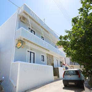 Yiannis Studios Aegina Greece