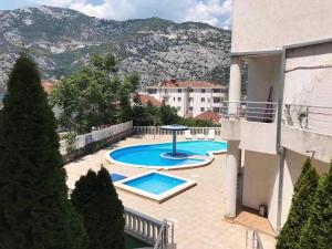 Roman Garden Apartment