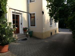 Апартамент Ferienwohnung P&auml;perer Dresden B&uuml;hlau Дрезден Німеччина