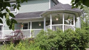 Arkadia Eastman B&B