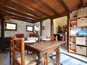 Chalets Snug Chalet in Turquestein Blancrupt with Fenced Garden : photos des chambres